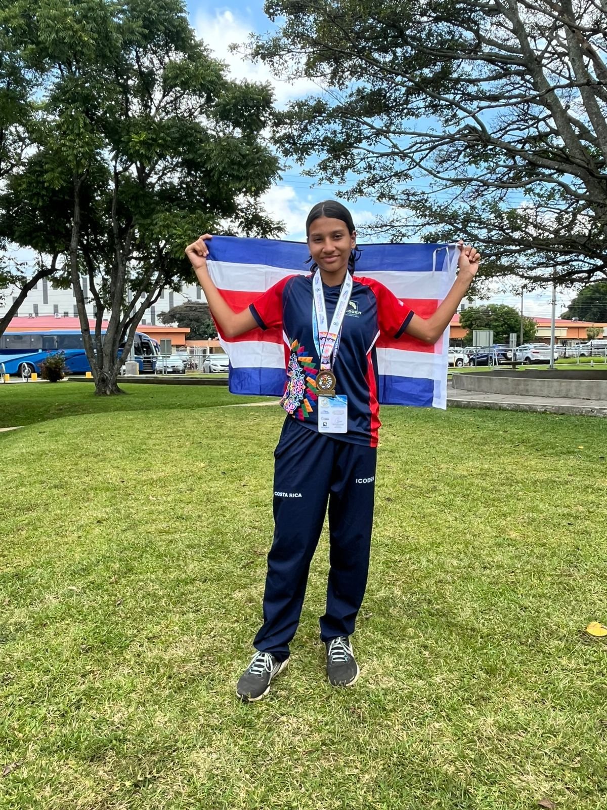 Felicidades Ximena, dejas en alto tu país y tu región.
